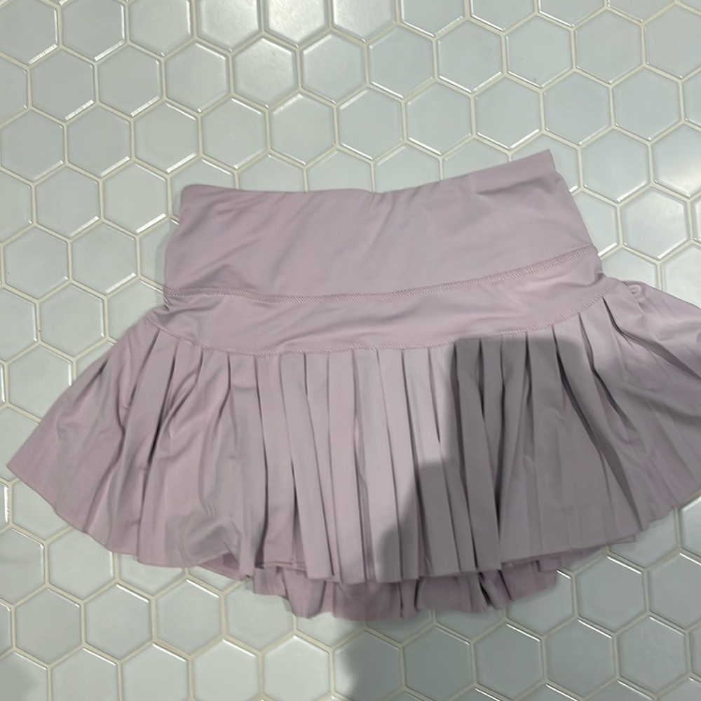Good hinge skirt